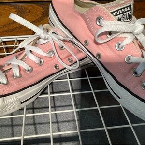 Converse Women's Light Pink Canvas Sneakers
